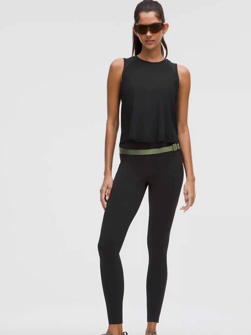 Lululemon Fast and Free High-Rise Tight 28"
5 Pocket, Black